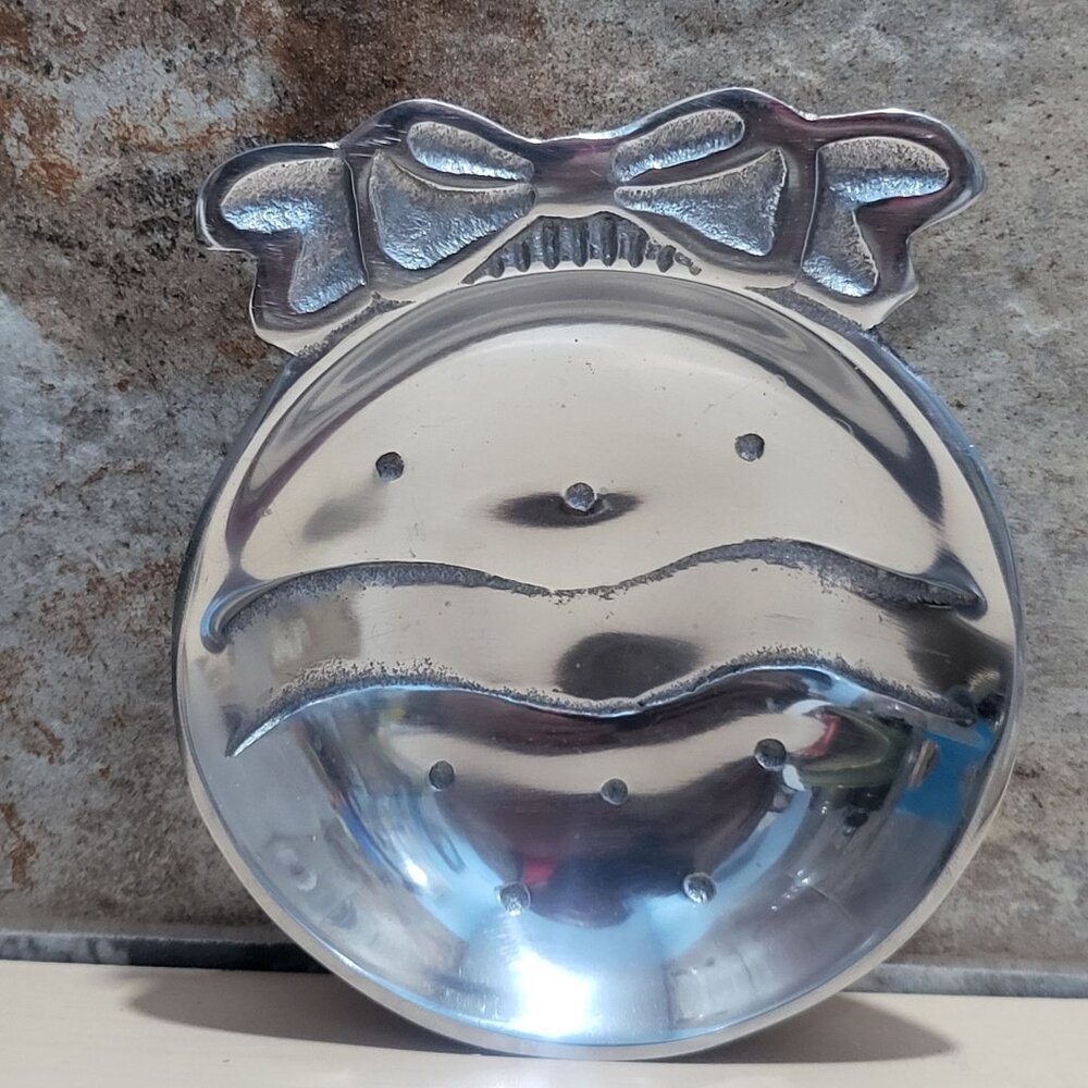 Ini Metallic Aluminum Christmas Ornament Bow Serving Platter Tray